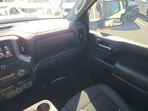 Used 2024 Chevrolet Silverado 2500 Custom w/ Custom Value Package image 3