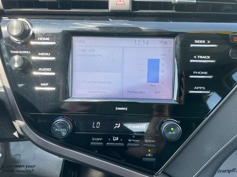 Used 2020 Toyota Camry SE w/ Protection Package (Q2) FWD image 13
