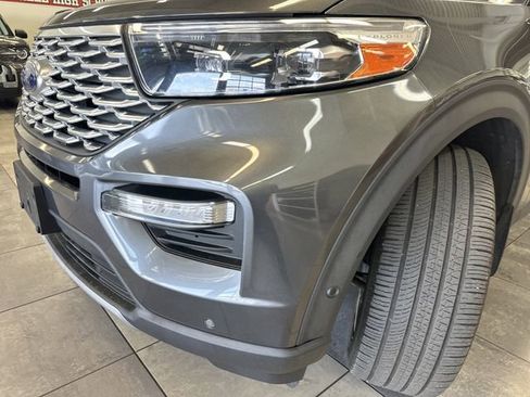 Used 2020 Ford Explorer Platinum w/ Premium Technology Package AWD/4WD image 16