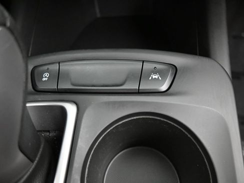 Used 2025 Chevrolet Trax LS w/ LS Convenience Package FWD image 28