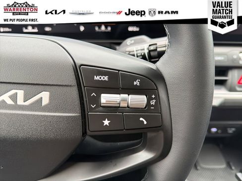 Certified 2025 Kia K4 EX FWD image 17