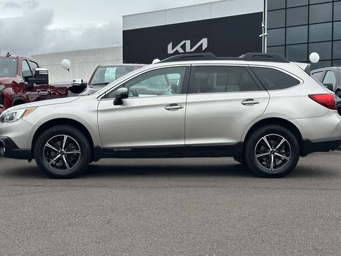 Used 2015 Subaru Outback 2.5i Limited AWD/4WD image 7