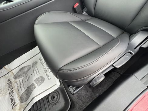 Used 2023 MAZDA MAZDA3 s image 35