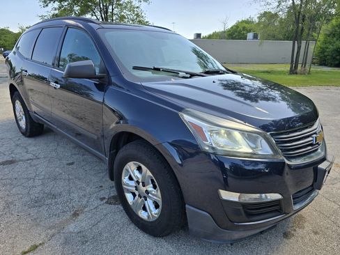 Used 2015 Chevrolet Traverse LS image 3