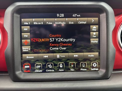 Used 2021 Jeep Wrangler Unlimited Rubicon w/ Dual Top Group AWD/4WD image 18