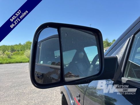 Used 2019 RAM 2500 Laramie w/ Black Appearance Package AWD/4WD image 14