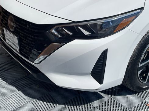 Used 2025 Nissan Sentra SV image 15