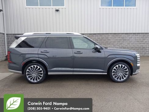 Used 2026 Hyundai Palisade Calligraphy image 2