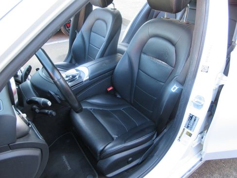 Used 2015 Mercedes-Benz C 300 Sedan image 8