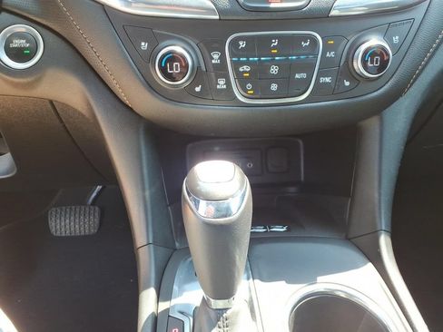 Used 2019 Chevrolet Equinox Premier AWD/4WD image 21