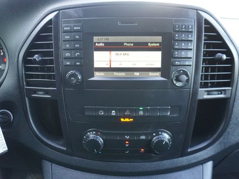 Used 2019 Mercedes-Benz Metris image 14