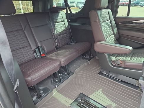 Certified 2023 Cadillac Escalade ESV V image 23