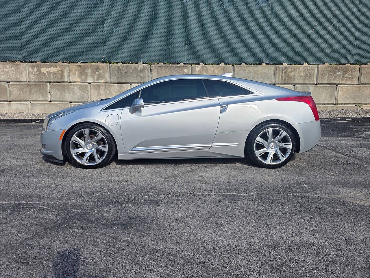 Used 2014 Cadillac ELR w/ Luxury Package FWD image 1