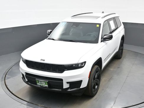 Used 2023 Jeep Grand Cherokee L Laredo image 34