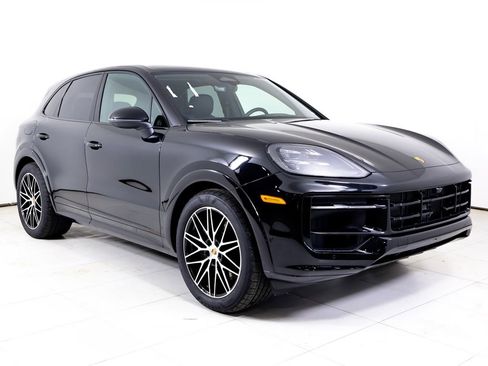 New 2026 Porsche Cayenne image 29