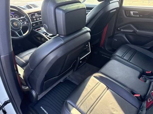 Used 2019 Porsche Cayenne AWD/4WD image 20