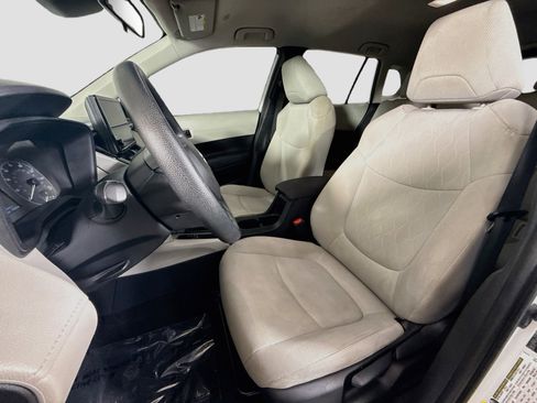 Used 2023 Toyota Corolla Cross L FWD image 22