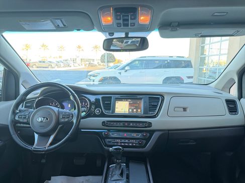 Used 2016 Kia Sedona SX Limited image 20