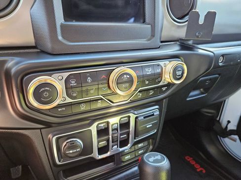 Used 2020 Jeep Wrangler Unlimited Sport S AWD/4WD image 24