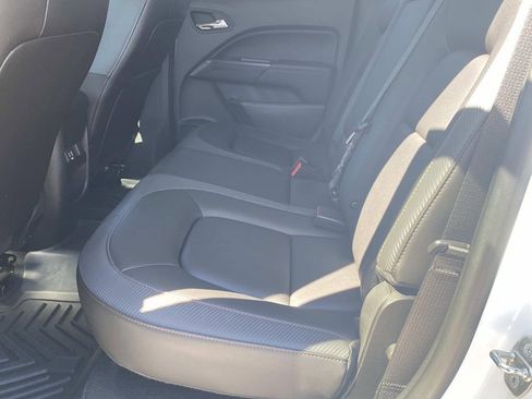 Used 2022 GMC Canyon AT4 image 13