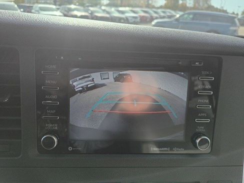 Used 2020 Toyota Sienna LE image 21