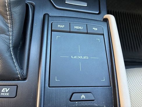 Used 2020 Lexus ES 300h w/ Premium Package FWD image 18