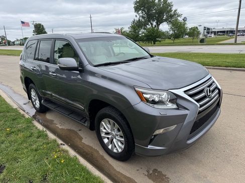 Used 2016 Lexus GX 460 w/ Premium Package AWD/4WD image 7