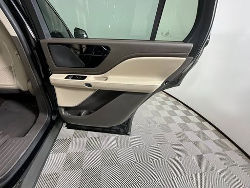 Certified 2023 Lincoln Aviator 2WD image 25