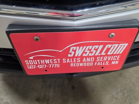 Used 2021 Chevrolet Equinox Premier w/ LPO, Floor Liner Package AWD/4WD image 2