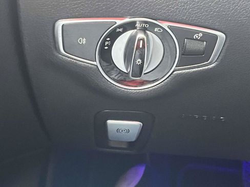 Certified 2018 Mercedes-Benz E 300 4MATIC image 30