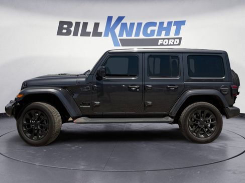 Used 2020 Jeep Wrangler Unlimited Sahara AWD/4WD image 2