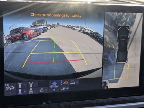 Used 2024 Toyota Tacoma Limited image 18