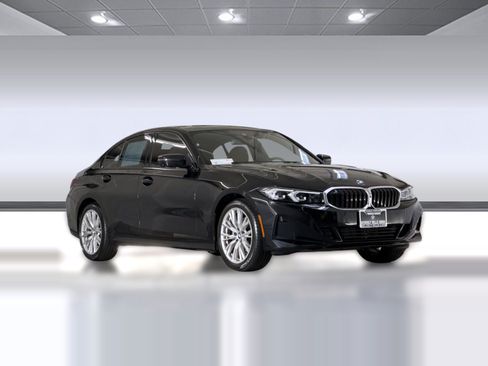 Used 2023 BMW 330i Sedan w/ Parking Assistance Package RWD image 6