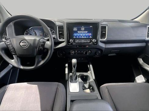 Certified 2024 Nissan Frontier SV w/ Tow Package RWD image 15