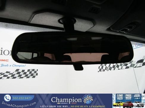 Used 2021 Jeep Wrangler Unlimited Sahara AWD/4WD image 32