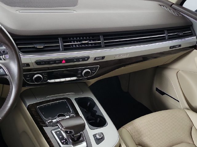 Used 2019 Audi Q7 2.0T Premium Plus w/ Premium Plus Package AWD/4WD image 15
