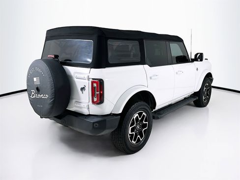 Used 2022 Ford Bronco Outer Banks image 8