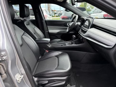 Used 2024 Jeep Compass Latitude AWD/4WD image 9