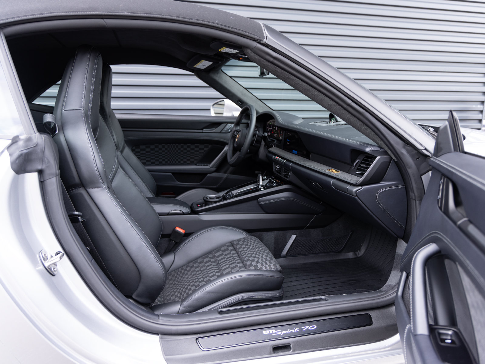 Certified 2026 Porsche 911 Carrera GTS RWD image 31