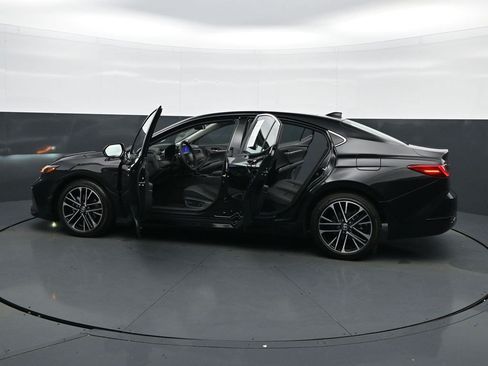 Used 2025 Toyota Camry XLE w/ Premium Plus Package FWD image 34