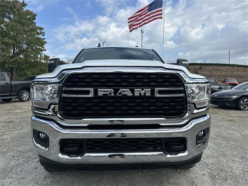 Used 2024 RAM 2500 Big Horn w/ Bed Utility Group image 2