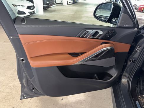 New 2026 BMW X6 xDrive40i w/ Executive Package image 13