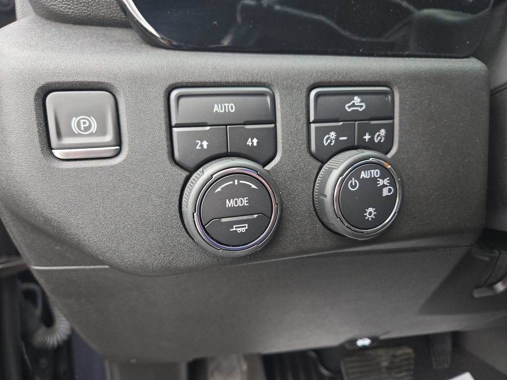 Used 2024 Chevrolet Silverado 1500 LT AWD/4WD image 14