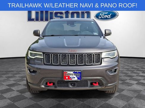 Used 2017 Jeep Grand Cherokee Trailhawk w/ Trailhawk Luxury Group AWD/4WD image 2