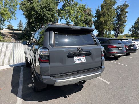 Used 2024 Toyota 4Runner TRD Off-Road Premium w/ Moonroof Package AWD/4WD image 4