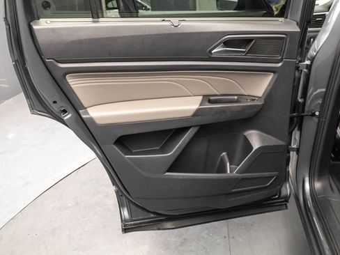 Used 2023 Volkswagen Atlas SE AWD/4WD image 31