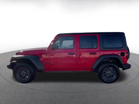 Used 2025 Jeep Wrangler Sport S image 9