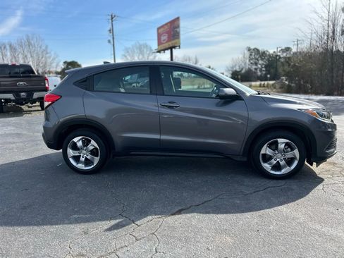 Used 2021 Honda HR-V LX image 6