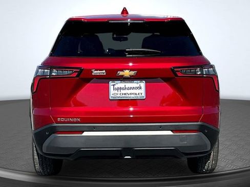 New 2026 Chevrolet Equinox LT w/ Convenience Package II FWD image 4