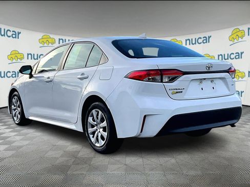 Used 2023 Toyota Corolla LE image 4